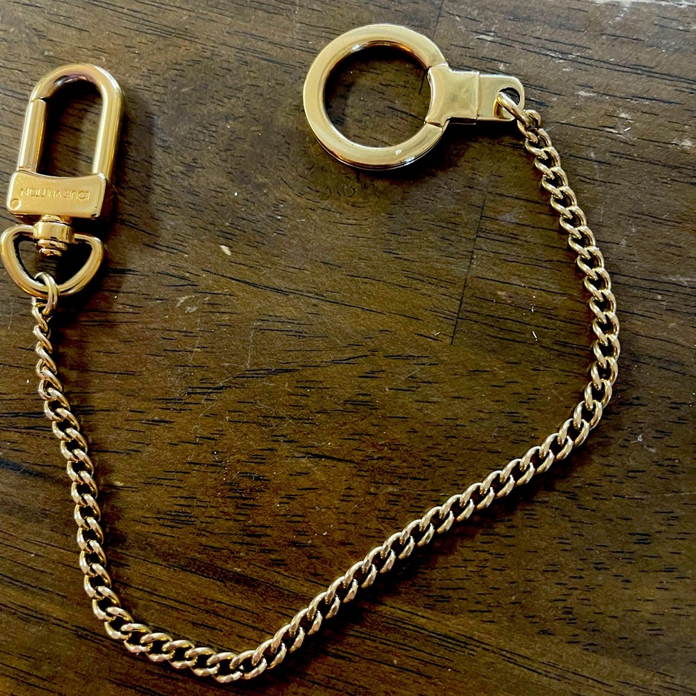 Louis Vuitton Metal Extender Key Ring Chain